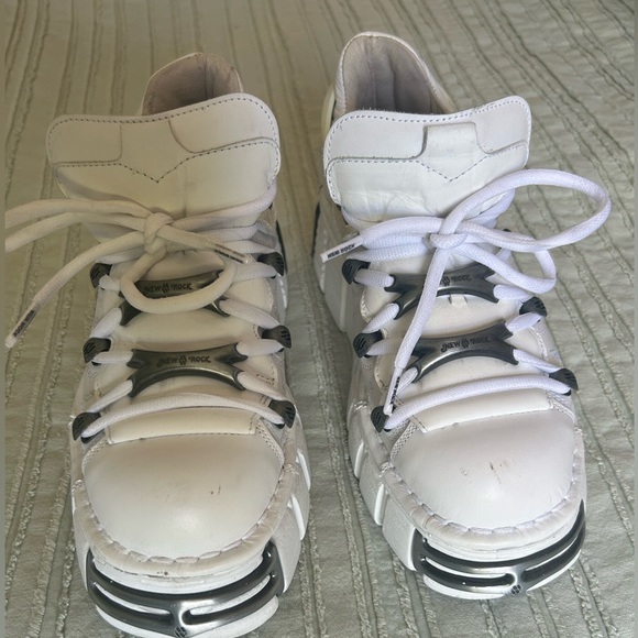 New Rock platform sneaker. Rock on! - Picture 2 of 6